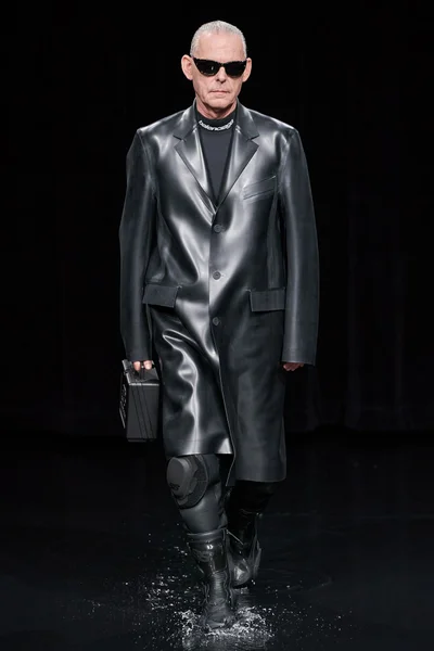 Look 38